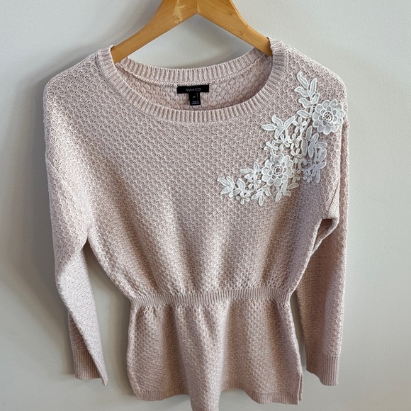 RW&CO. Pink Knit Top with White Lace Detail - Picture 3 of 7